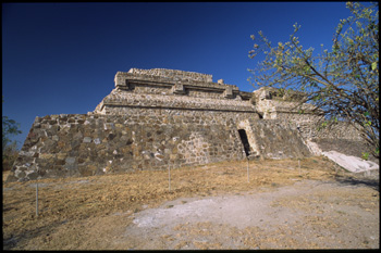 monte alban-24.jpg